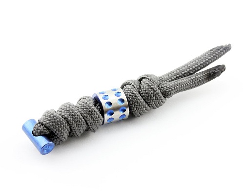 Chris Reeve Sebenza Large Lanyard, Charcoal, Blue Dot Bead