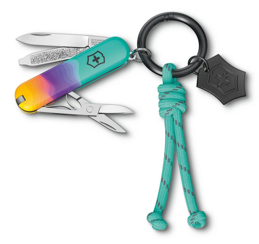 Victorinox Swiss Army Classic SD Sydney Style Multitool, 7 Tools w/Green Lanyard, 0.6223.E222