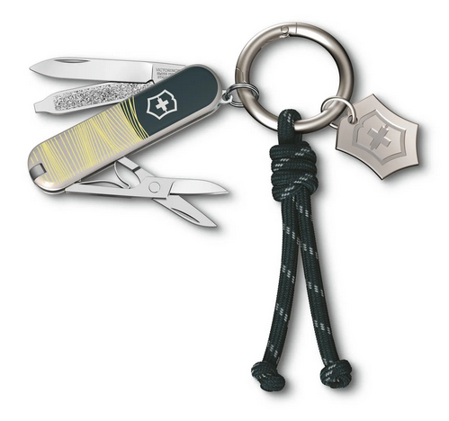 Victorinox Swiss Army Classic SD New York Style, 7 Tools w/Black Lanyard, 0.6223.E223