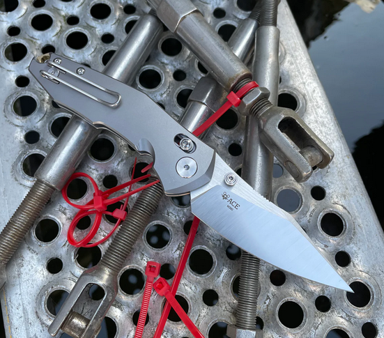 GiantMouse ACE Nazca Folding Knife, M390 Satin, Titanium, NAZCATITANIUM