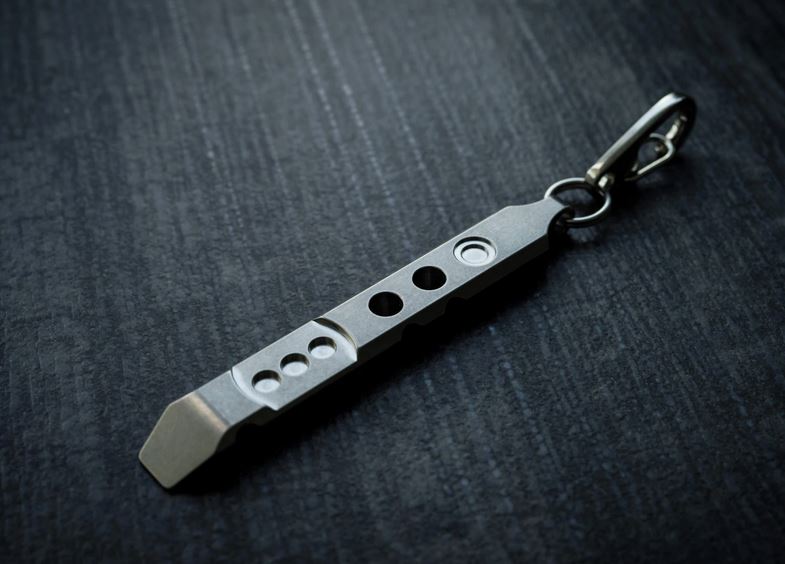 TEC Accessories Ti-Pry Titanium Pry Bar - Keychain Edition